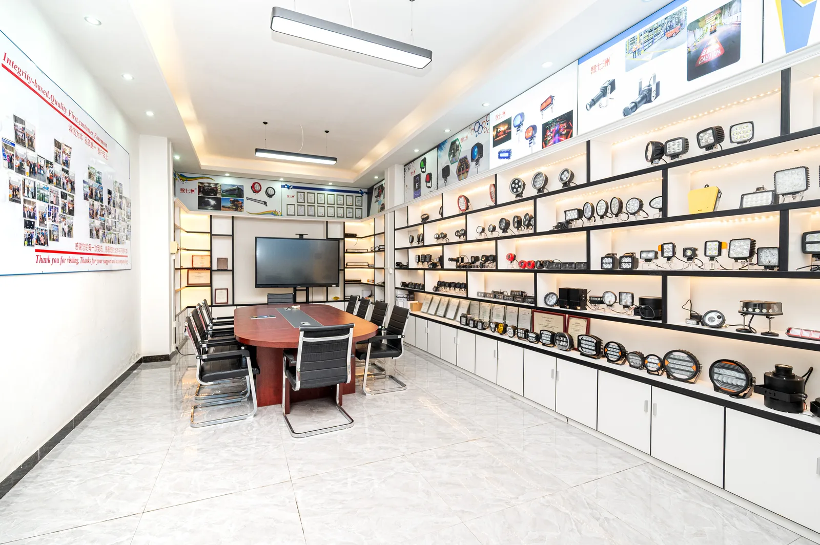 XRLL LED work light showroom display